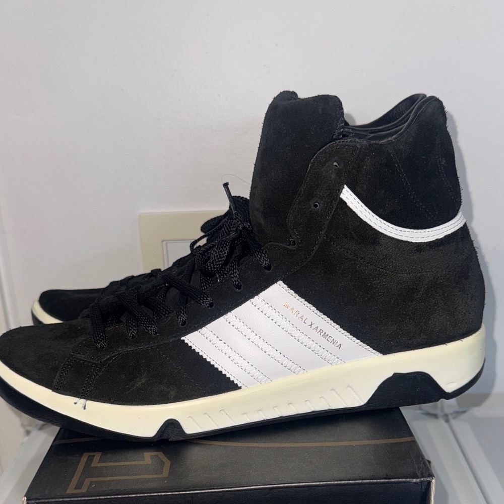 Black High-Top Sneakers - Picture 3 of 12